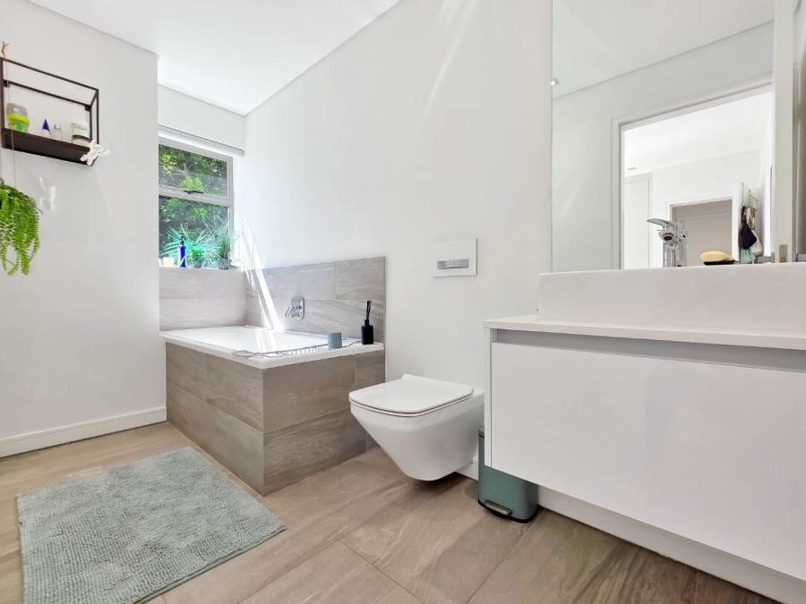 3 Bedroom Property for Sale in Bantry Bay Western Cape